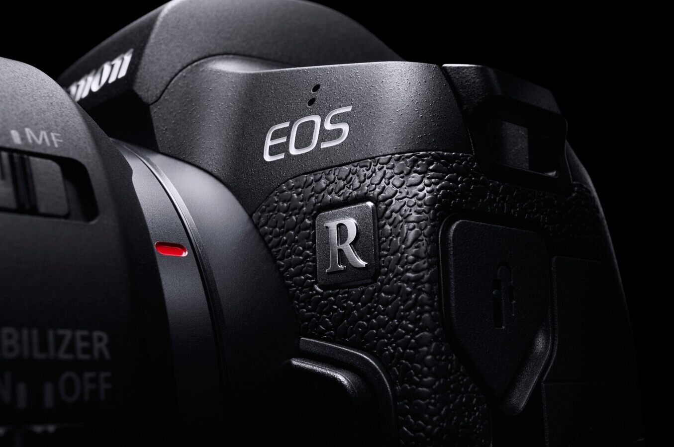 Appareil photo hybride CANON EOS R + RF 24-105 MM F/1.2L USM